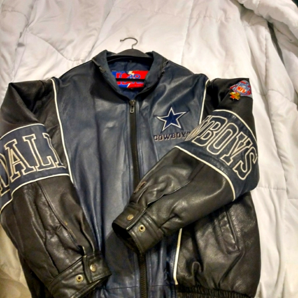 Dallas cowboys jacket size large black and blue